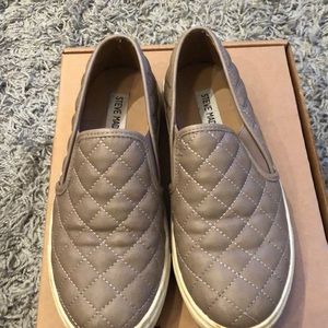 Steve Madden sneakers size 5 ecentrcq